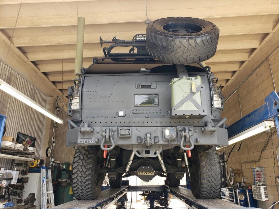  Toyota Tundra CrewMax 4x4 Zombie Apocalypse 2013 года  (фото 395 из 461)